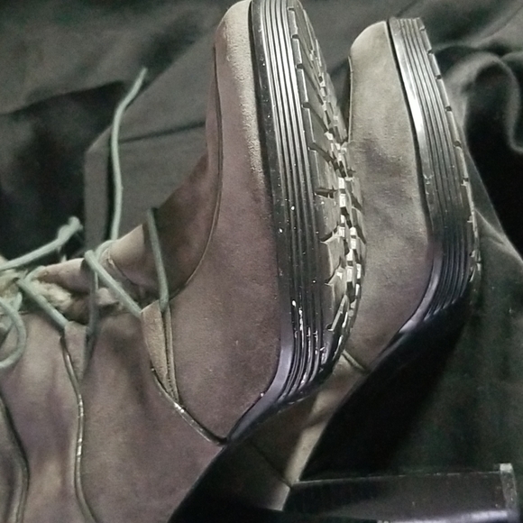 Calvin Klien Gray boot sz. 10 - Picture 9 of 13